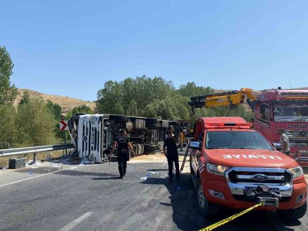 Malatya'daki kazada yaralanan tır sürücüsü hayatını kaybetti
