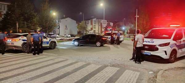 Akrabalar arasında bıçaklı kavga: 1 yaralı