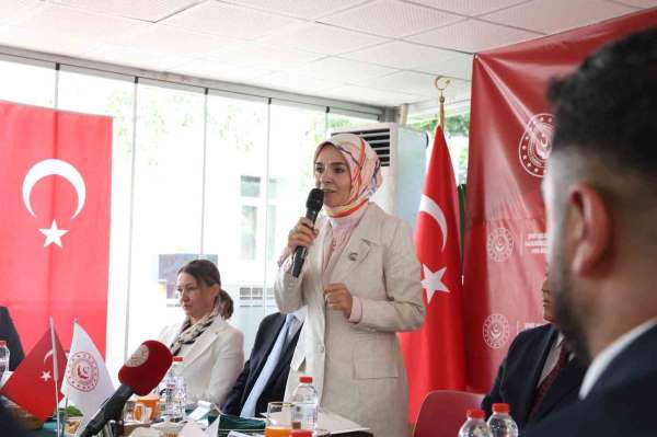 Bakan Göktaş, Muş'ta şehit aileleri ve gazilerle buluştu