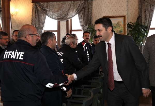 Başkan Eroğlu'ndan itfaiyecilere teşekkür ziyareti 