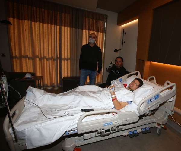 Ferdi Kadıoğlu ameliyat oldu