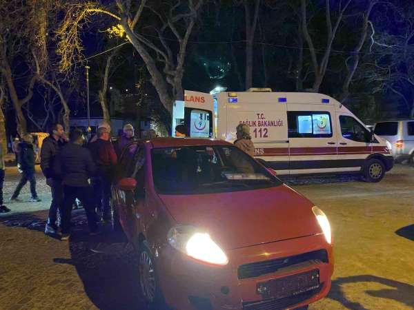 Sinop'ta otomobille çarpışan motokurye yaralandı - Sinop haber