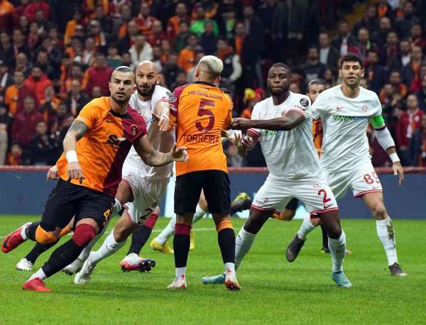 Spor Toto Süper Lig: Galatasaray: 0 - Antalyaspor: 0 - İstanbul haber