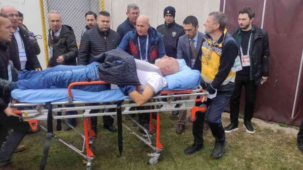 Tribünde kalp krizi geçiren Bandırmasporlu taraftar hastanede yaşamını yitirdi - Balıkesir haber