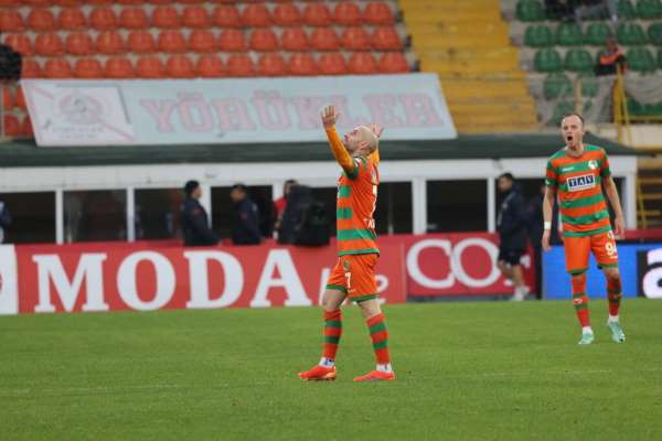 Alanyaspor'da Efecan Karaca gol suskunluğunu bozdu