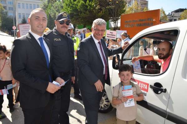 Fatsa'da yaya geçidinde farkındalık nöbeti 