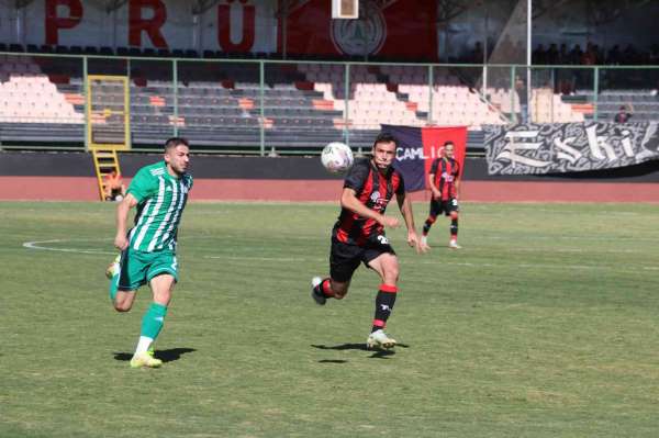 Karaköprü Belediyespor üç puanı 3 golle aldı