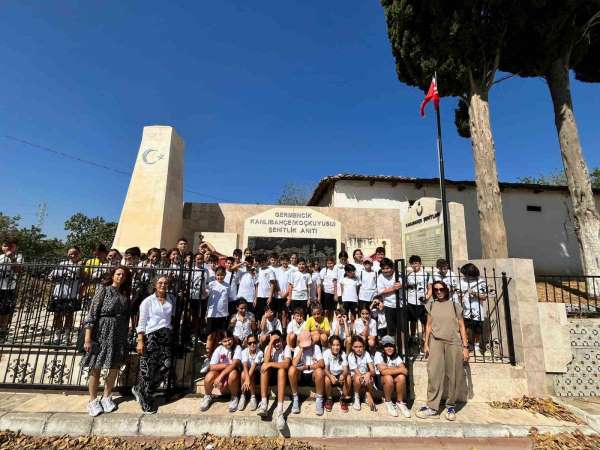 Efeler'de 'Milli Bilinç ve Vatan Sevgisi' şehitliklerde pekişti