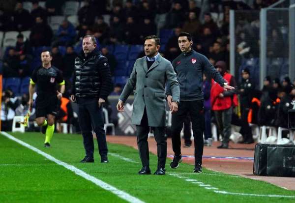 Sergen Yalçın, Okan Buruk'a karşı üstün