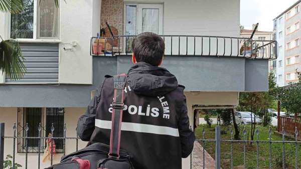 Bafra'da tüfekle oynarken ateş aldı, apartman sakinleri panik yaşadı