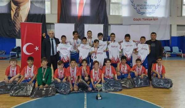 Alaçam okullar arası futsal müsabakaları sona erdi