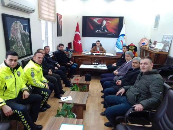 Türkeli'de otobüs kazalarının önlenmesine yönelik toplantı düzenlendi 