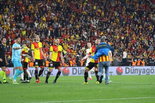 Spor Toto Süper Lig: Göztepe: 2 - Galatasaray: 3 (Maç Sonucu)