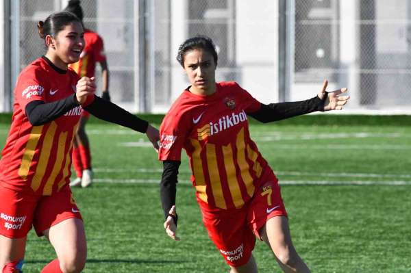 Zeynep Bilir, gol kraliçesi oldu