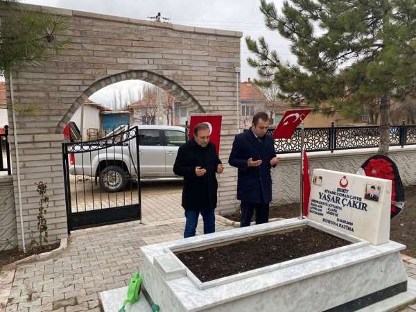 Şehit mezarının çevre düzenlemesi tamamlandı 