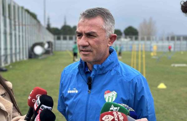 Bursaspor Teknik Direktörü Ümit Şengül: 'Hedefimiz 39-40 puan'