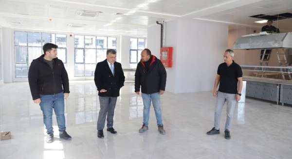 Rektör Kızıltoprak, Kütahya Teknokent'te inşaatı devam eden ek binayı inceledi