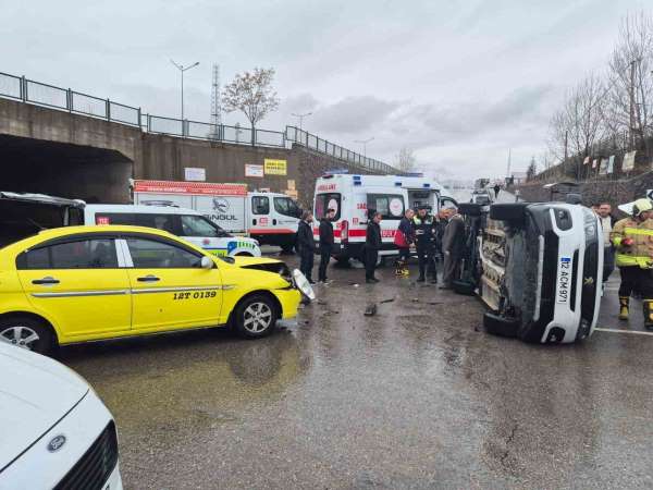 Bingöl'de trafik kazası : 5 yaralı