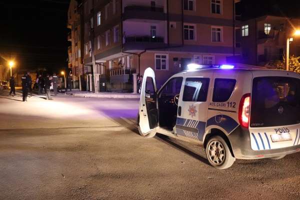 Karaman'da silahla oynayan bir kişi kazayla kendini vurdu 