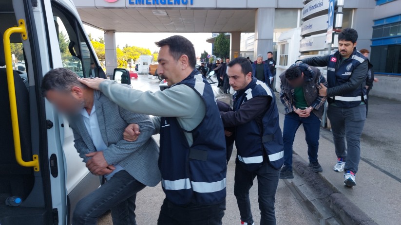 Samsun'da silah kaçakçıları adliyeye sevk edildi