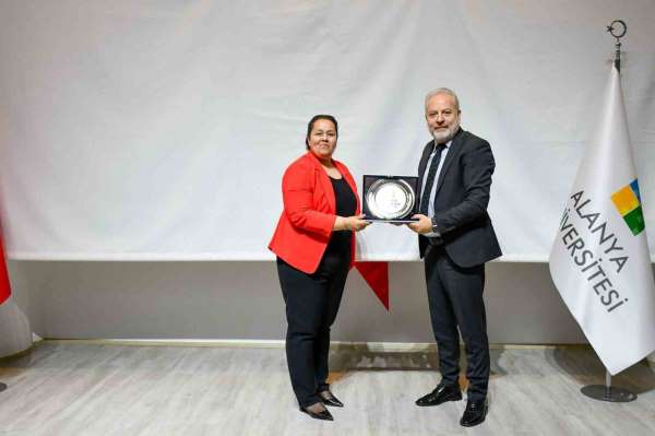 Alanya Üniversitesi'nde 'Doğanın İzinde' zirvesi