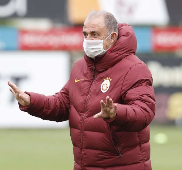 Galatasaray, günü çift idmanla tamamladı 