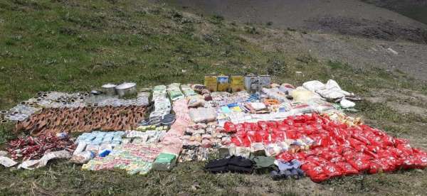 Van'da PKK/KCK terör örgütü operasyonunda 5,5 ton tahıl ve kuru bakliyat ele geç