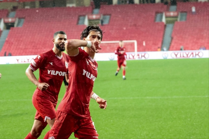 Samsunspor'un Futbolcu Karnesi 4