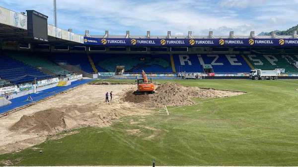 Çaykur Rizespor'un stadının zemini yenileniyor