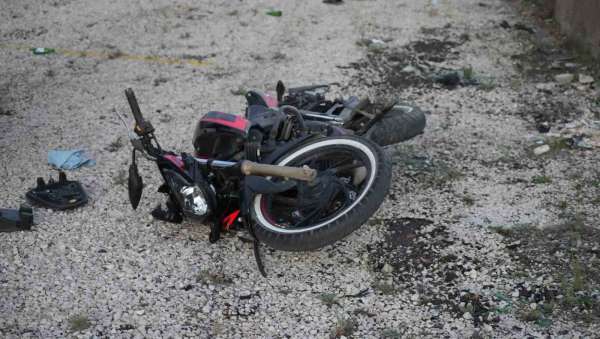 Kırıkkale'de motosiklet kazası: 2 genç ağır yaralandı