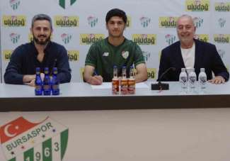 Bursaspor'da Ensar Duman profesyonel oldu