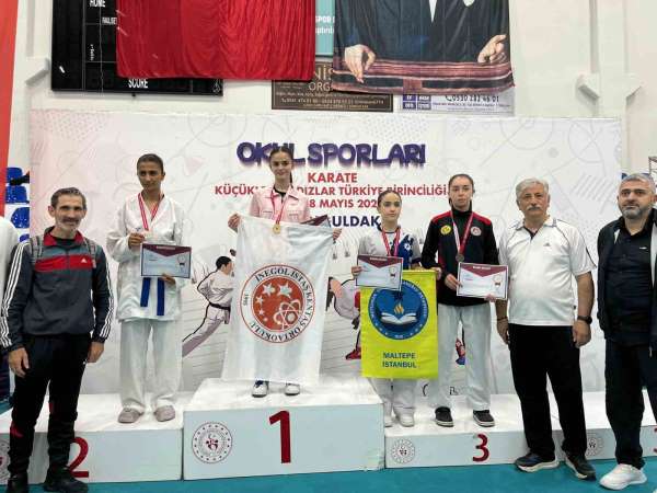 Doğa Açıkgöz, karate şampiyonasında Türkiye 3'üncüsü oldu