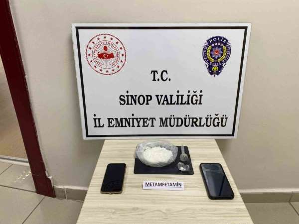 Sinop'ta 71.9 gr. metamfetamin maddesi ele geçirildi