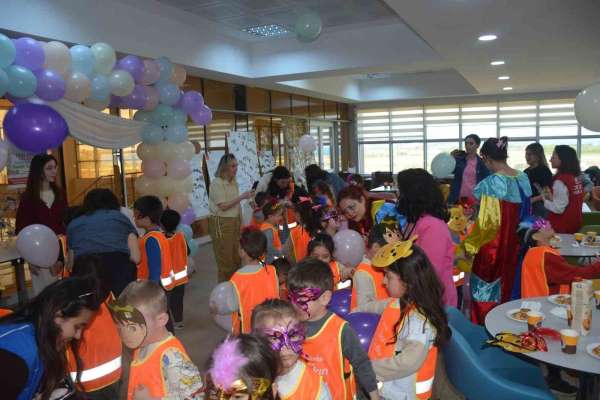 Sinop'ta 'Düşlerden Tasarıma: Gençler ve Çocuklarla Renkli Yarınlara' projesi hayata geçirildi