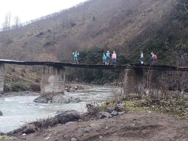 Okul yolundaki tehlikeli yolculuk bitiyor 