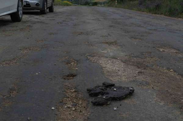 Kahramankazan'ın 35 köyünü Ankara'ya bağlayan Kaplu Deresi Yolu'na sıcak asfalt yıllardır dökülmüyor