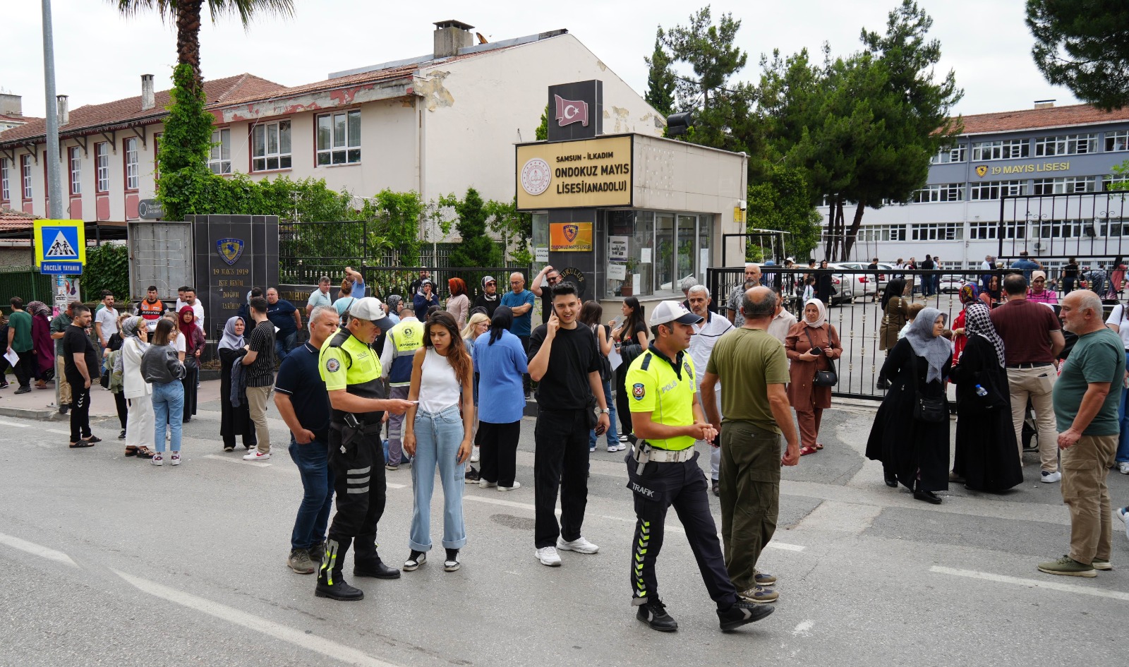 Aynı isimdeki farklı ilçedeki okula gittiler, 1 seneleri heba oldu