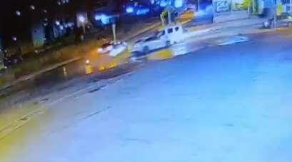 Edirne'de 4 aracın karıştığı zincirleme kaza kamerada