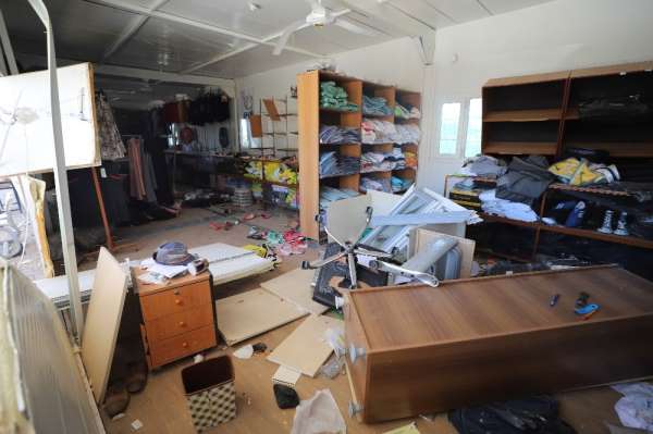 Bayram öncesi Azez'de hain saldırıda yardım mağazası zarar gördü 