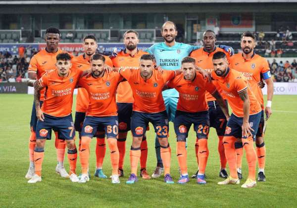 Başakşehir'in yeni transferleri ilk kez resmi maçta forma giydi