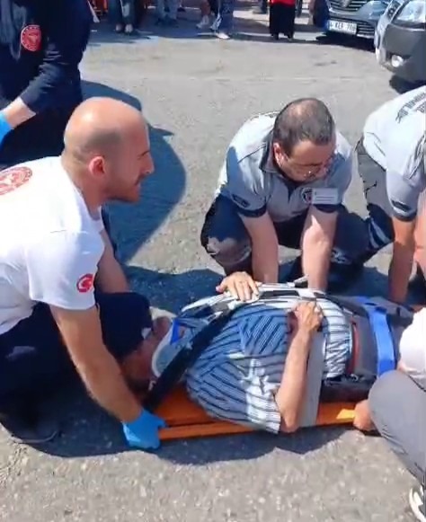 Samsun'da otomobilin çarptığı yaşlı adam yaralandı