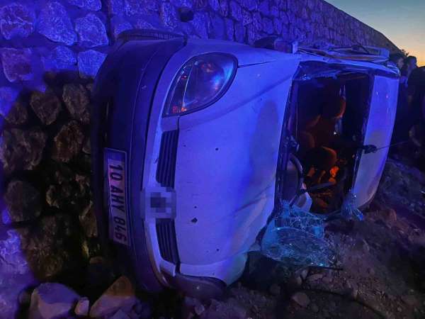 Balıkesir'de zincirleme trafik kazası: 1 ölü, 4 yaralı