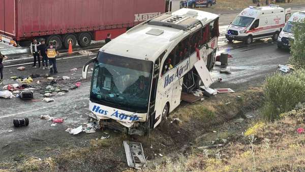 Sivas'ta otobüs kazasında ölenlerin kimlikleri tespit edildi