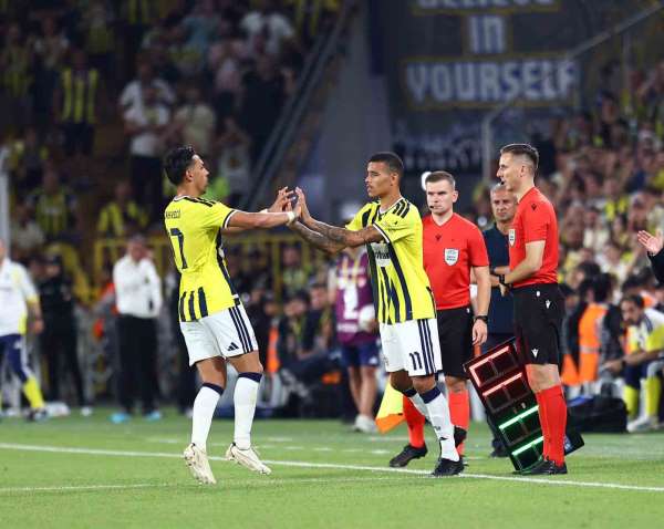 Greenwood, ilk kez Fenerbahçe forması giydi