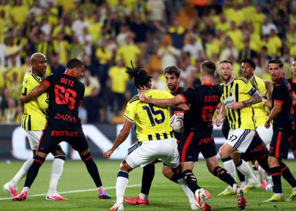 UEFA Şampiyonlar Ligi: Fenerbahçe: 1 - Gornik Zabrze: 0