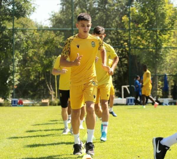 Yeni Malatyaspor'un genç yeteneği Burak Efe dikkat çekiyor