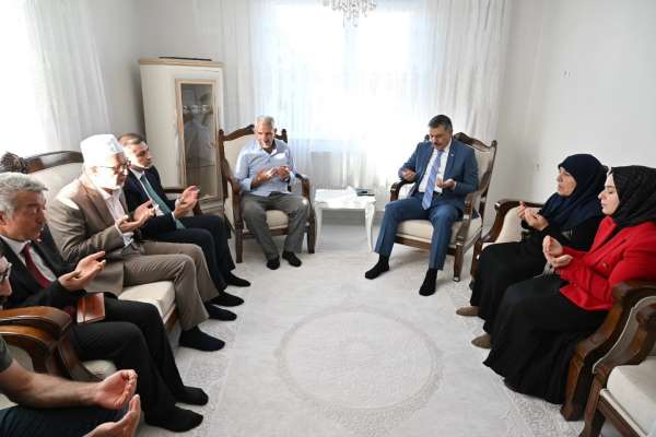 Vali Çiftçi'den şehit ailesine ziyaret