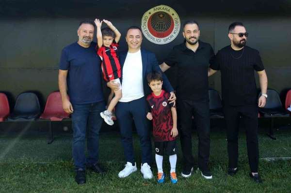 Baba Selami Alımcı ve minik Göktuğ'dan Gençlerbirliği'ne ziyaret