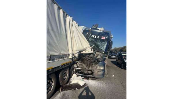 Bilecik'te zincirleme trafik kazası, 2 yaralı