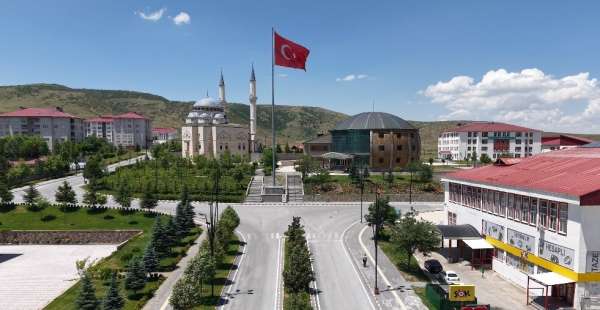 İstanbul'da eğitim ve 50 bin TL'lik burs, Bitlis'i köklü üniversitelerin önüne geçirdi